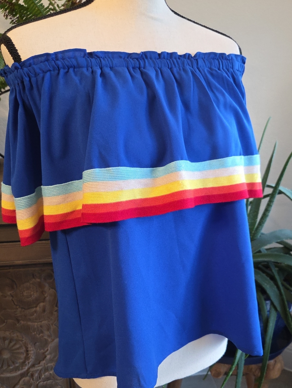 entro Royal Blue Off-Shoulder Ruffle Top with Rainbow Band Retro Womens Small - Picture 3 of 5